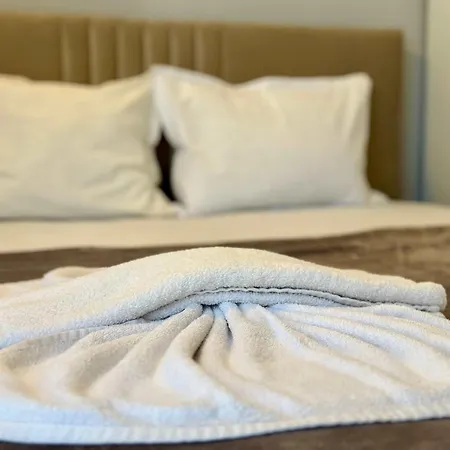 Comfortable 2 Bedroom In Sirena By Menada