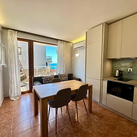Appartement Comfortable 2 Bedroom In Sirena By Menada Sveti Vlas